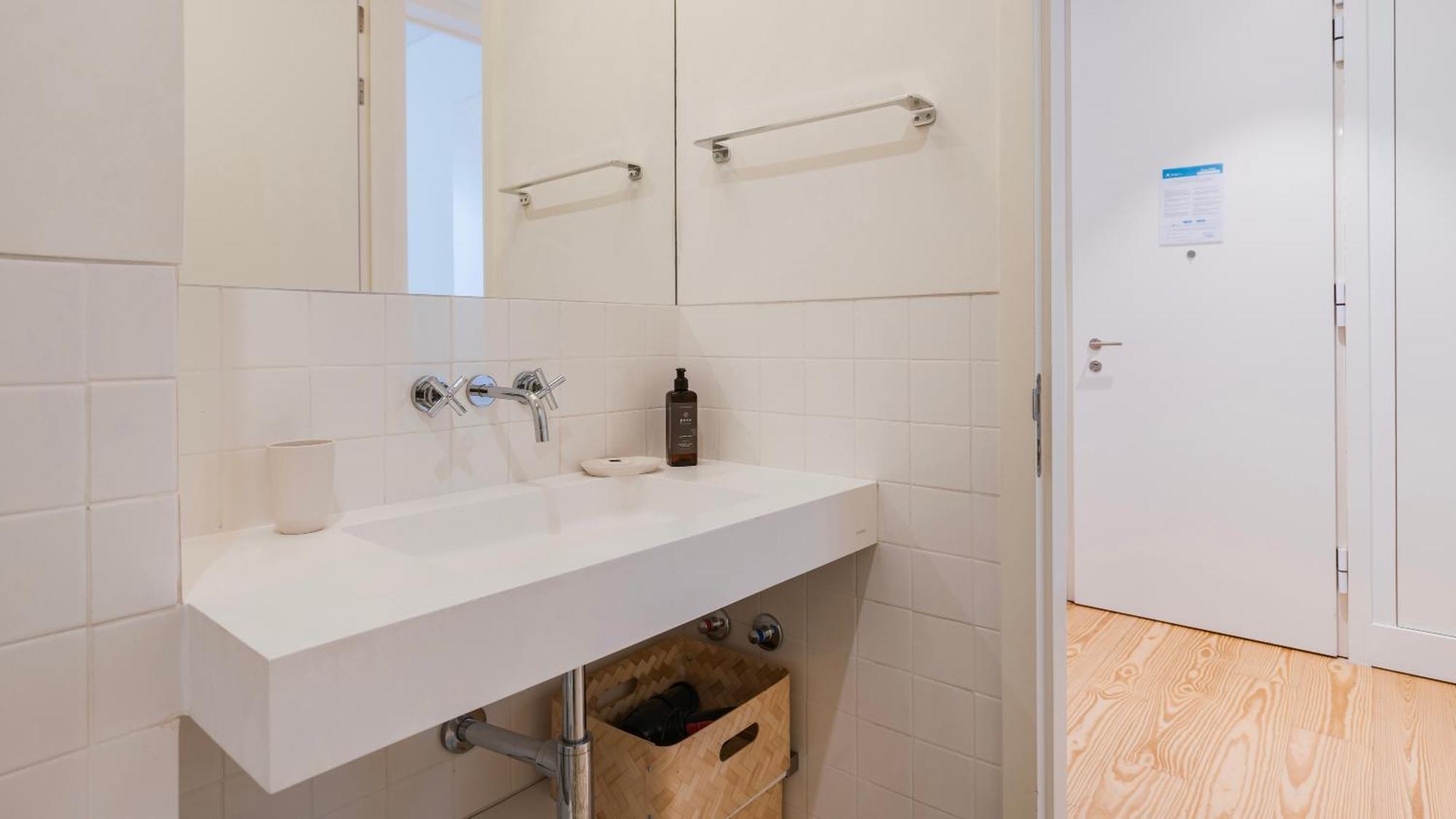 Downtown By The River Apartment By Lovelystay Lissabon Buitenkant foto